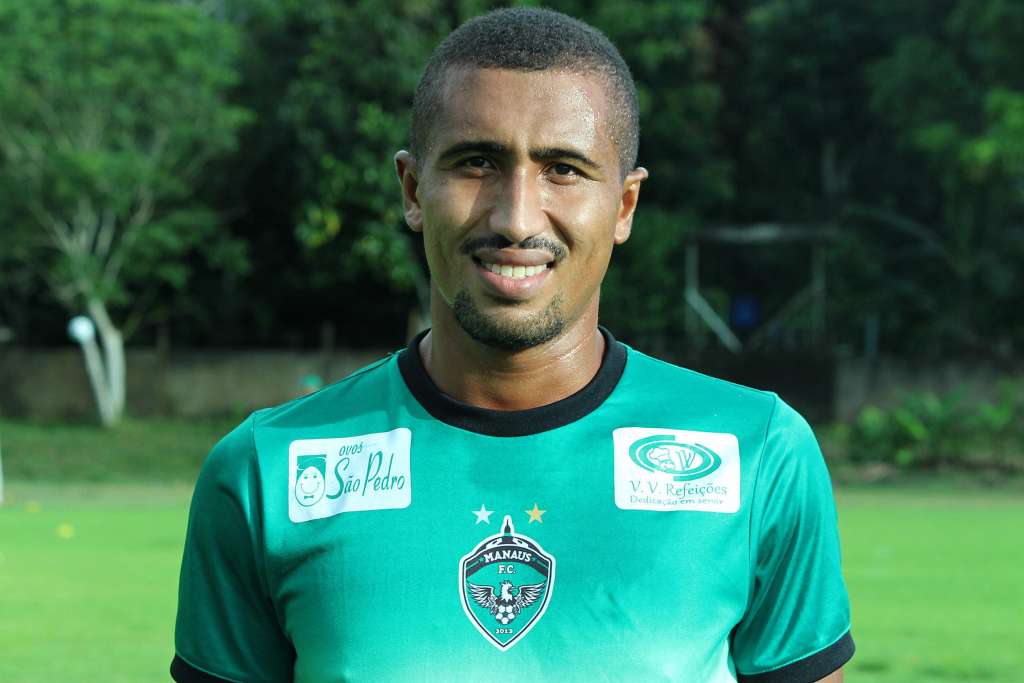 Por problemas familiares, meia pede afastamento do Manaus em semana decisiva