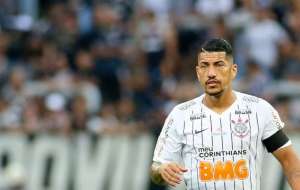 Com dores na coxa direita, Ralf deve desfalcar Corinthians contra o Flamengo
