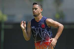 Pikachu destaca possível volta de Castán ao Vasco em clássico: 'É o nosso líder'