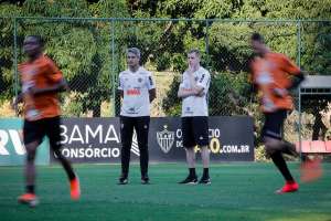 Rodrigo Santana elogia Adílson em novo cargo no Atlético-MG: 'É muito agregador'