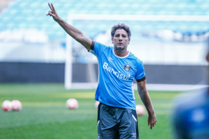 Grêmio treina sem dupla de zaga e André; Renato deve poupar titulares no Gre-Nal
