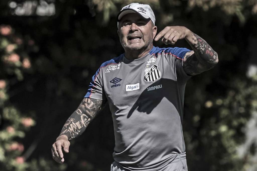 Sampaoli lamenta desfalques, mas espera Santos competitivo contra o Botafogo