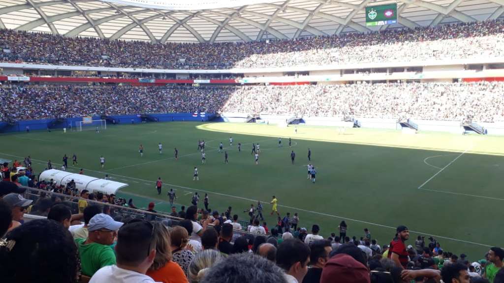 Mais de 44 mil torcedores estiveram presentes na Arena da Amazônia (Foto: Daniel Santiago) - Daniel Santiago