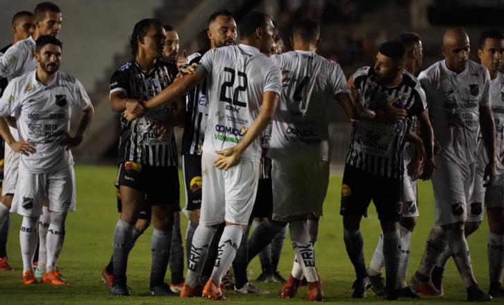 Botafogo-PB e ABC fizeram um jogo brigado