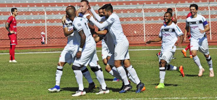 XV festeja virada em cima do Noroeste