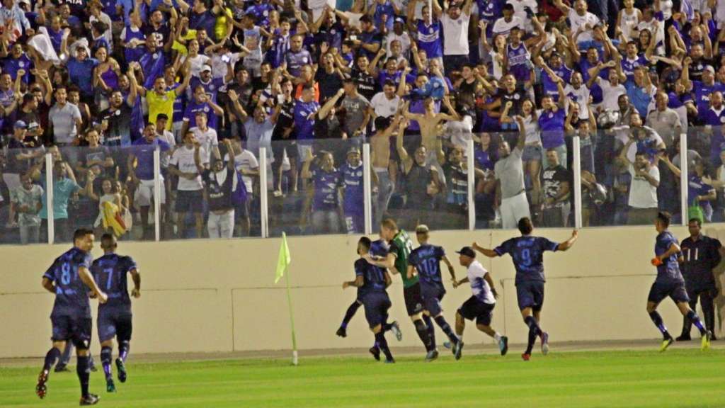 Confiança-SE vence Imperatriz-MA e fica na liderança da Série C