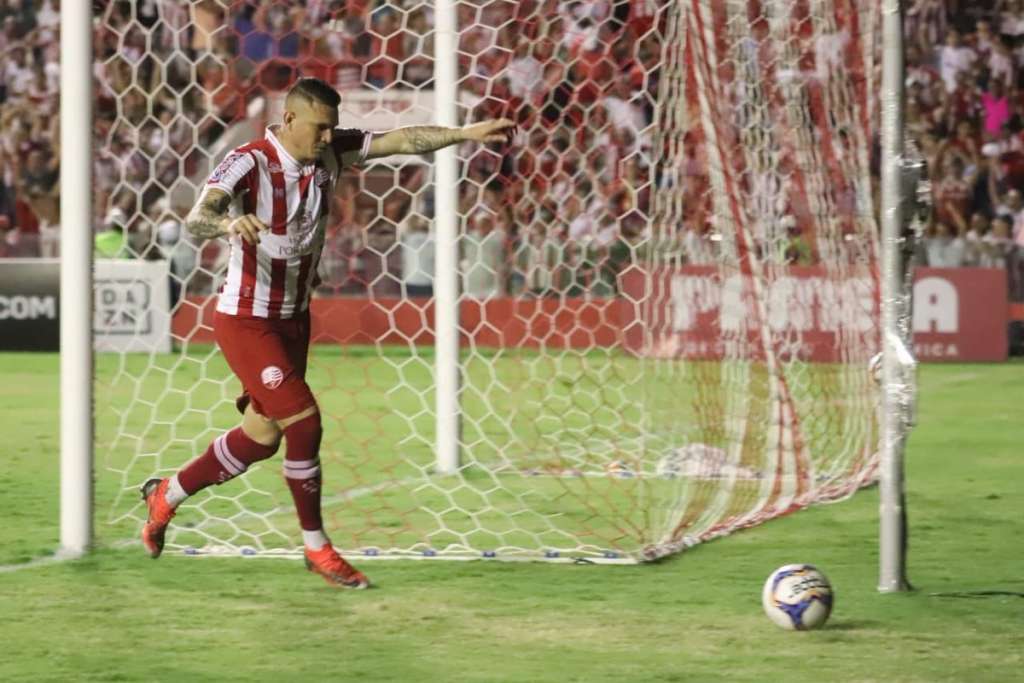 O único gol do jogo foi marcado por Rafael Oliveira
