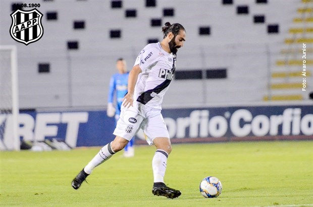 O zagueiro Renan Fonseca fez uma das suas melhores partidas pela Ponte Preta