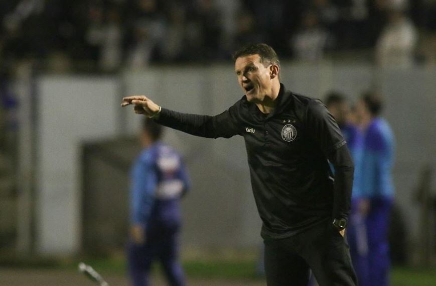 Gerson Gusmão foi eleito o treinador da décima rodada da Série B