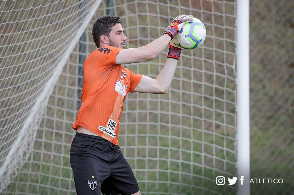Com Victor lesionado, Cleiton deve ter 1ª sequência no gol atleticano