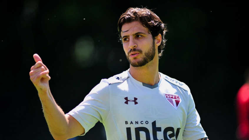 Hudson pede para ser volante e São Paulo ainda busca lateral-direito