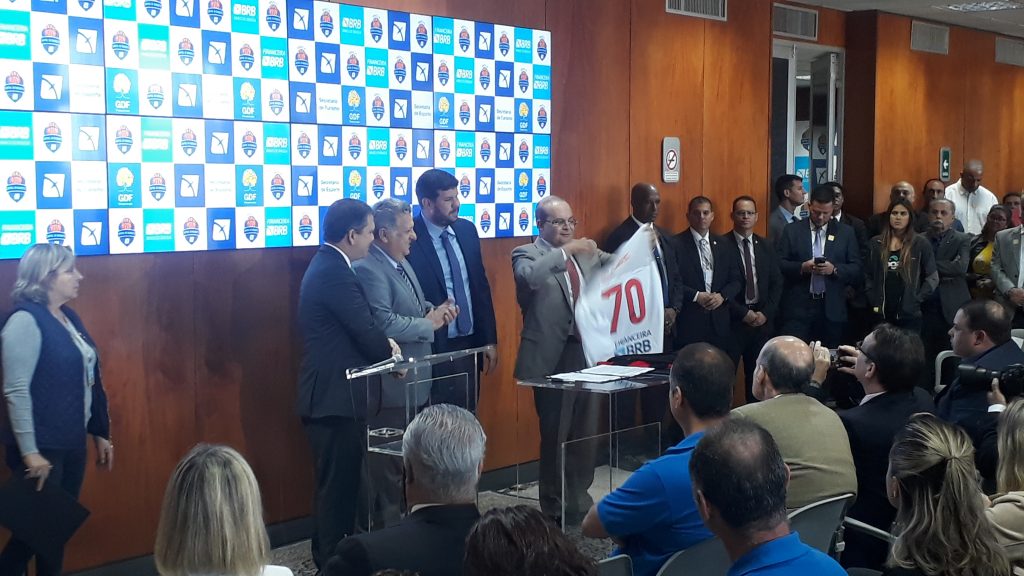 Mesmo com futebol candango em baixa, banco estatal do DF irá patrocinar Flamengo