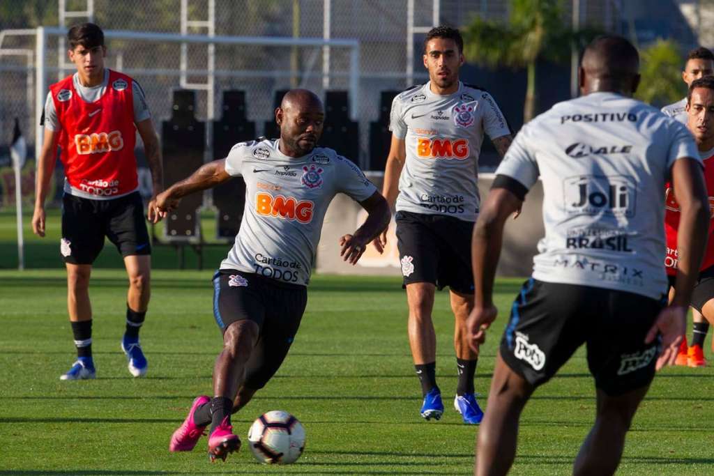 Corinthians divulga relacionados para enfrentar o Wanderers