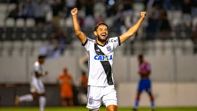 Série B: Após readequação salarial, Tiago Real volta a ter chance na Ponte Preta