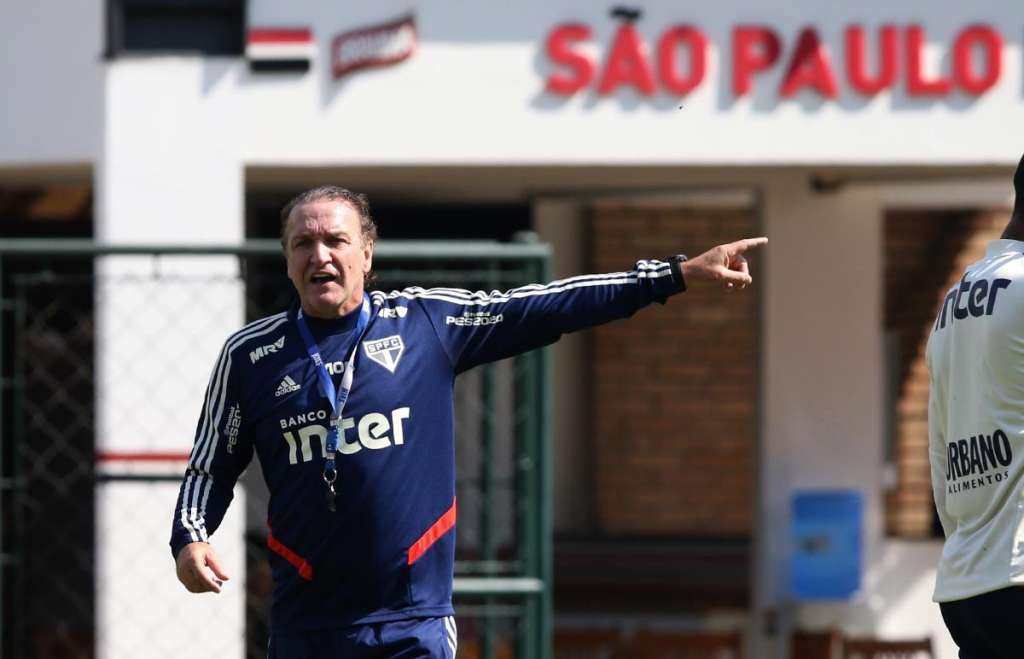 Com Pato e Igor Vinícius, Cuca esboça São Paulo sem mudanças para enfrentar o Flu