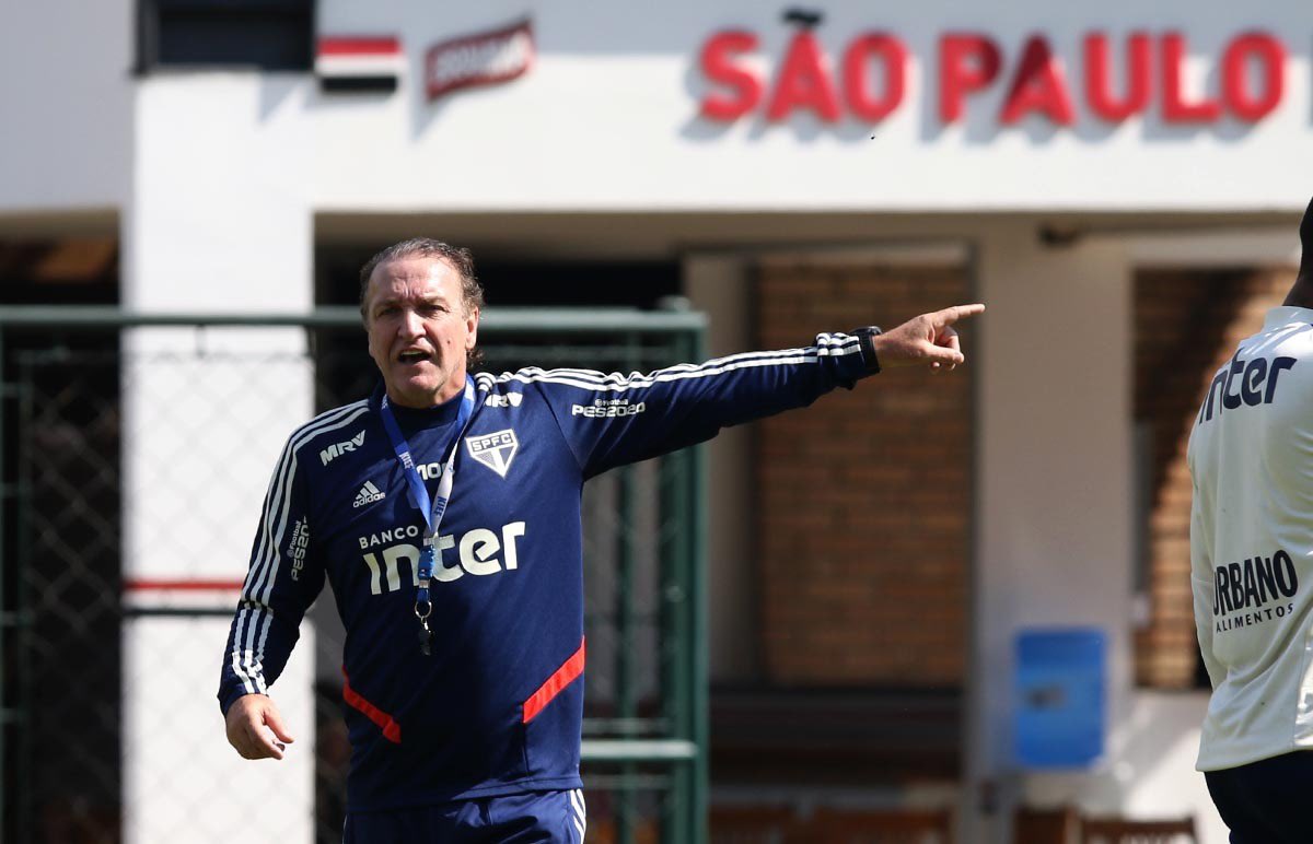 Com Pato e Igor Vinícius, Cuca esboça São Paulo sem mudanças para enfrentar o Flu
