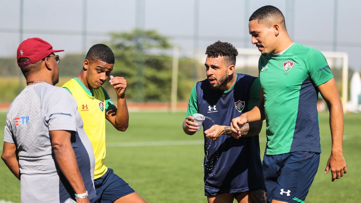 Atacante é regularizado e pode fazer reestreia pelo Fluminense