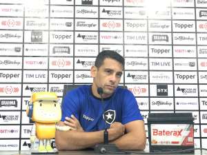 Após duas derrotas do Botafogo, Diego Souza confia em recuperação no clássico