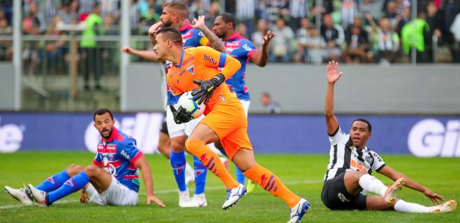 Torcida do Fortaleza promete encher e fazer grande festa na Arena Castelão