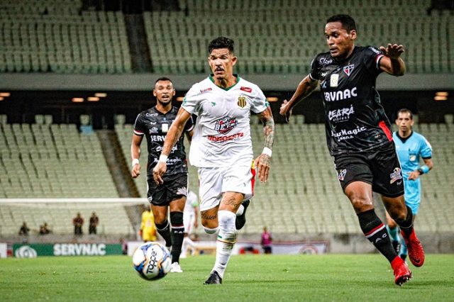 Rodrigo Andrade marcou o gol da vitória do Sampaio Corrêa sobre o Ferroviário (Foto: Lucas Almeida)