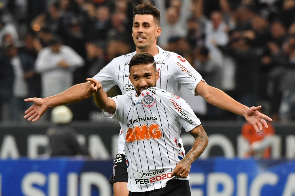 Corinthians bate Wanderers e se aproxima das quartas da Sul-Americana