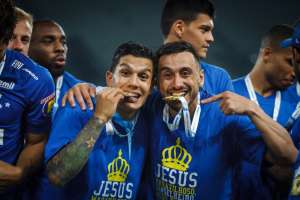 Diretor de time argentino diz estar próximo de acerto com volante do Cruzeiro