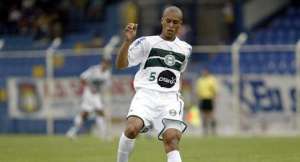 Série B: Especulado no Coritiba, zagueiro da Seleção Brasileira pode ir para a China