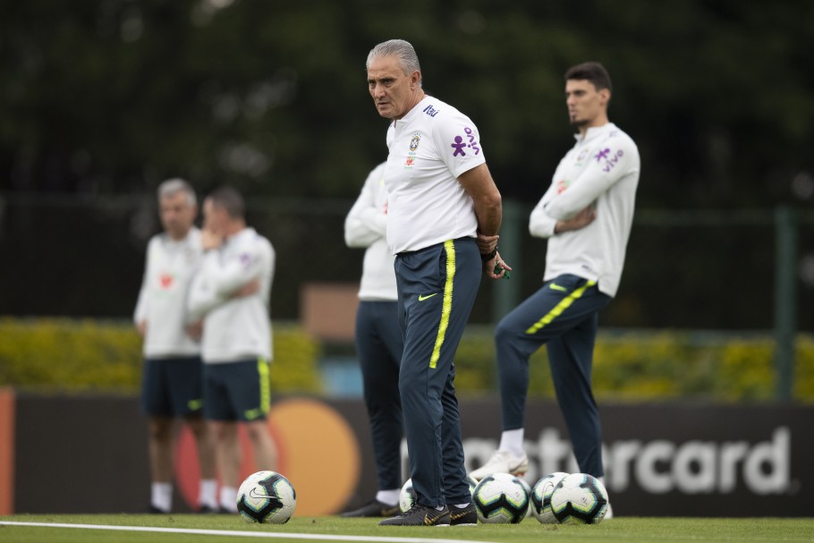 Tite vai anunciar convocados para amistosos da seleção no dia 16