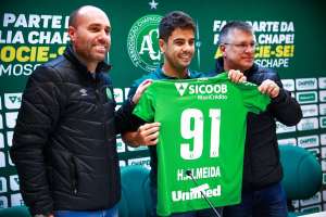 Ex-atacante do São Paulo é regularizado e pode estrear pela Chapecoense