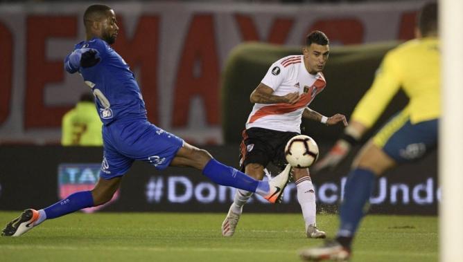 Cruzeiro vai decidir em casa