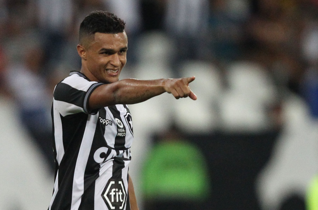 Erik deixou o Botafogo