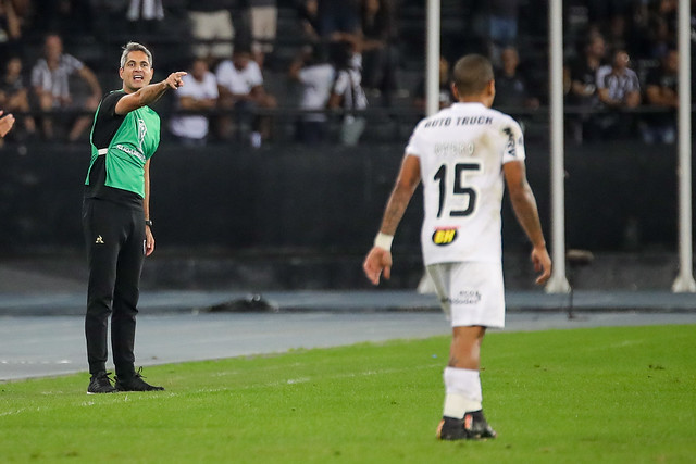 Atlético-MG treina com reservas, mas técnico diz que escalará titulares em Goiás