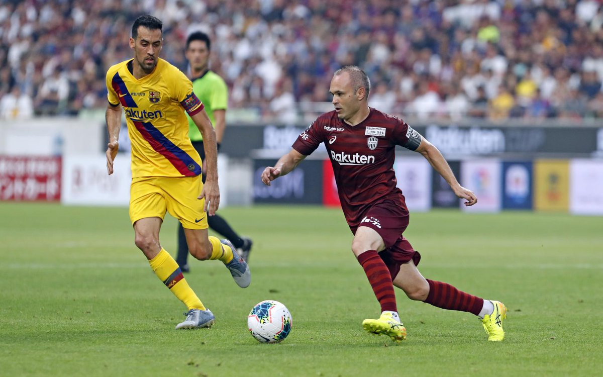 Carles Pérez brilha e Barcelona derrota Vissel Kobe no reencontro com Iniesta