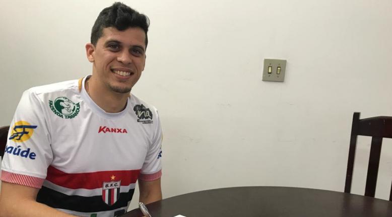 Série B: Botafogo-SP rescinde com meia ex-Ponte; lateral e goleiro também devem sair