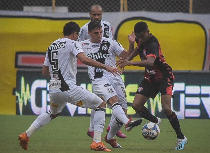 Macaca chegou ao terceiro jogo sem vitória na Série B