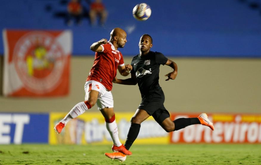 Duelo foi bastante equilibrado no Serra Dourada