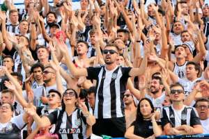 Torcida de time da Série B faz vaquinha para ajudar no pagamento de funcionários