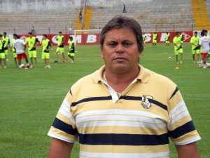 Presidente de time da Série C invade vestiário da arbitragem após jogo polêmico