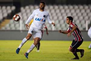 Série C: Sampaio Corrêa fecha elenco com contratação de zagueiro do Santos