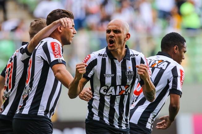 Apesar de poder empatar, Fábio Santos aponta Atlético-MG ofensivo contra Botafogo