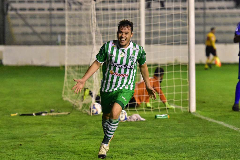 Cajá fez primeiro jogo como titular no Ju. (Foto: Athur Dallegrave)