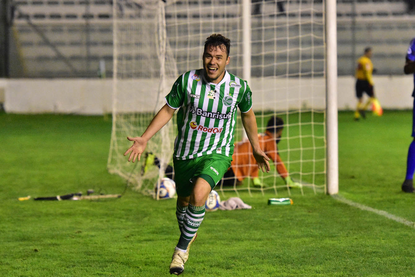 Experientes, Cajá e Marcelinho Paraíba puxam a fila da Seleção FI da Série C