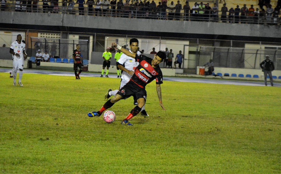 AMAPAENSE: Trem goleia Santana e garante classificação às semifinais