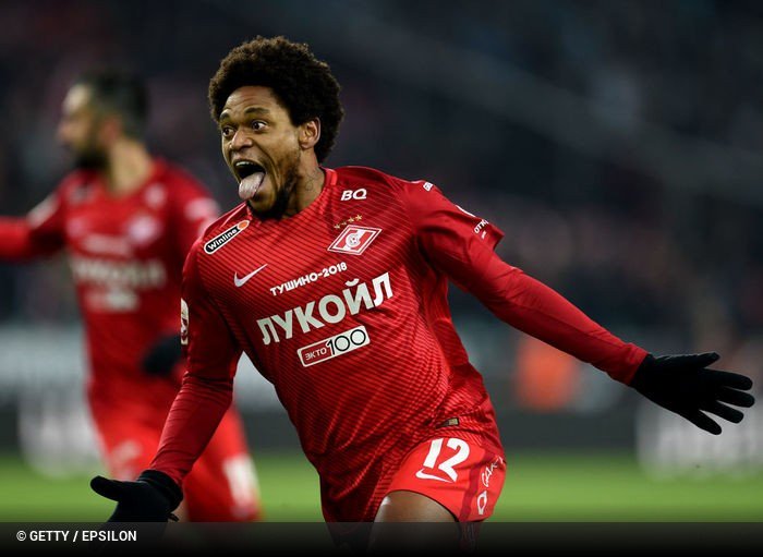 Palmeiras acerta com ex-atacante de Internacional e Milan