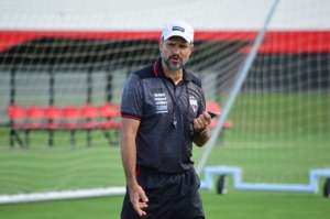 Seleção FI da Série B vem com pentacampeão brasileiro e técnico 'japonês'