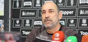 Figueirense quita salários de atletas e funcionários e apresenta novo técnico