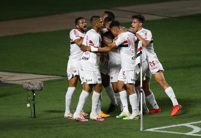 Embalado, São Paulo busca ganhar 1° jogo de mata-mata no ano para avançar