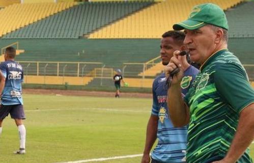 Segundona: Mesmo invicto, XV de Jaú anuncia demissão de treinador