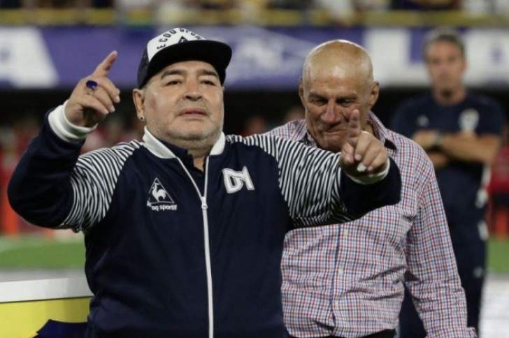 Cirurgia no cérebro de Maradona: entenda o que foi, riscos, tratamento e causas