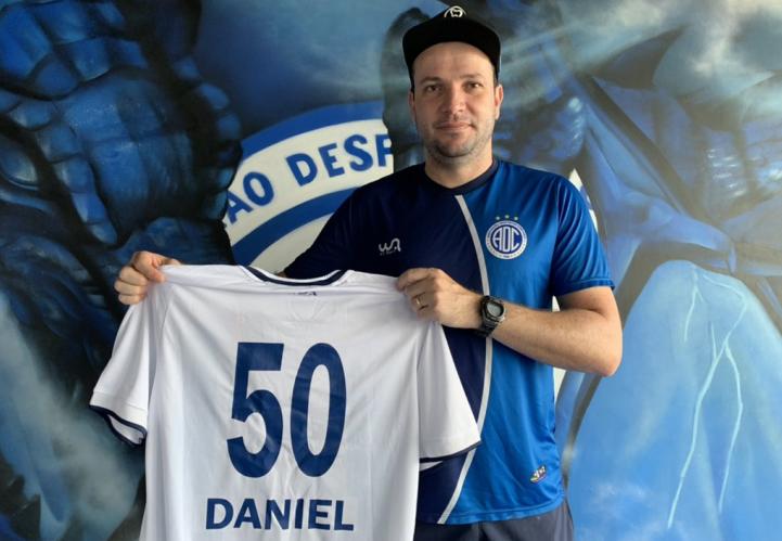 Série B: Daniel Paulista ganha camisa em homenagem aos 50 jogos